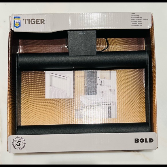 Tiger matte black towel ring new in box - Picture 3 of 3